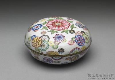 图片[2]-Copper box with flowers in painted enamels, Qing dynasty, Kangxi reign (1662-1722)-China Archive